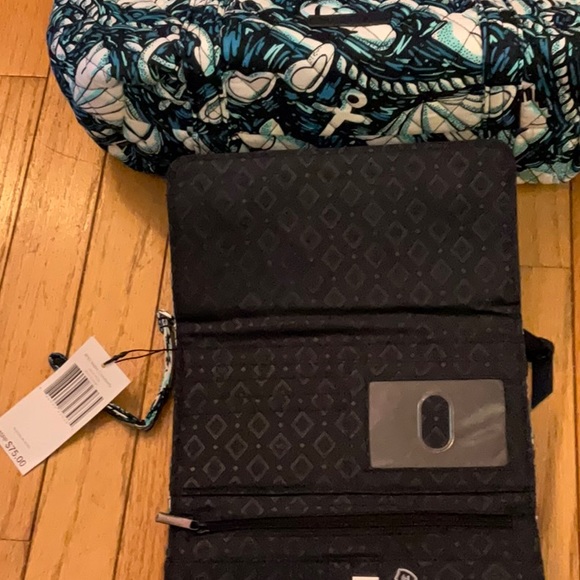 Vera Bradley small Vera in Shore Enough with matching RFID WALLET - Picture 6 of 9